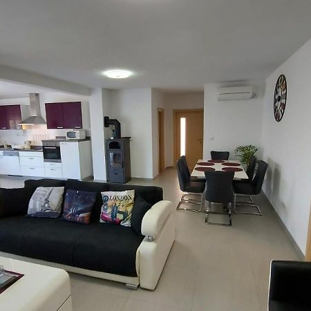 Apartments Bora Лижнян Экстерьер фото